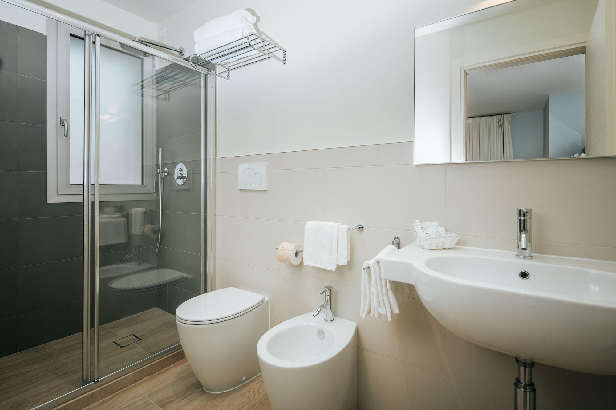 Aparthotel Touring Градо Экстерьер фото